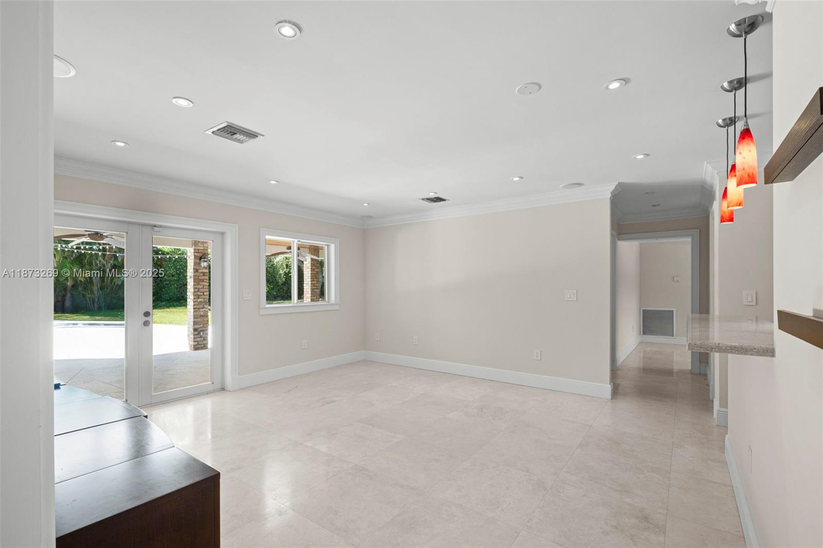 PINE ESTATES - Residential Lease