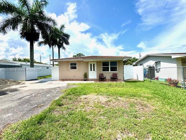 Don’t miss this excellent opportunity to own a 3-bedroom, 2-bath single-family home with endless potential!
This well-maintained 3/2 home sits on a generous lot with wide side access—ideal for parking a boat, RV, or work trailer. Conveniently located near major expressways and top-rated schools, it offers both comfort and accessibility.
The spacious backyard provides ample room for outdoor entertaining, a play area, or even adding a custom pool. With its versatile layout and desirable location, this property is a fantastic opportunity for homeowners or investors alike.
Schedule your private showing today!
*** Showings by appointment only. Please contact the listing agent to schedule. Do not disturb or approach the property without prior notice.***