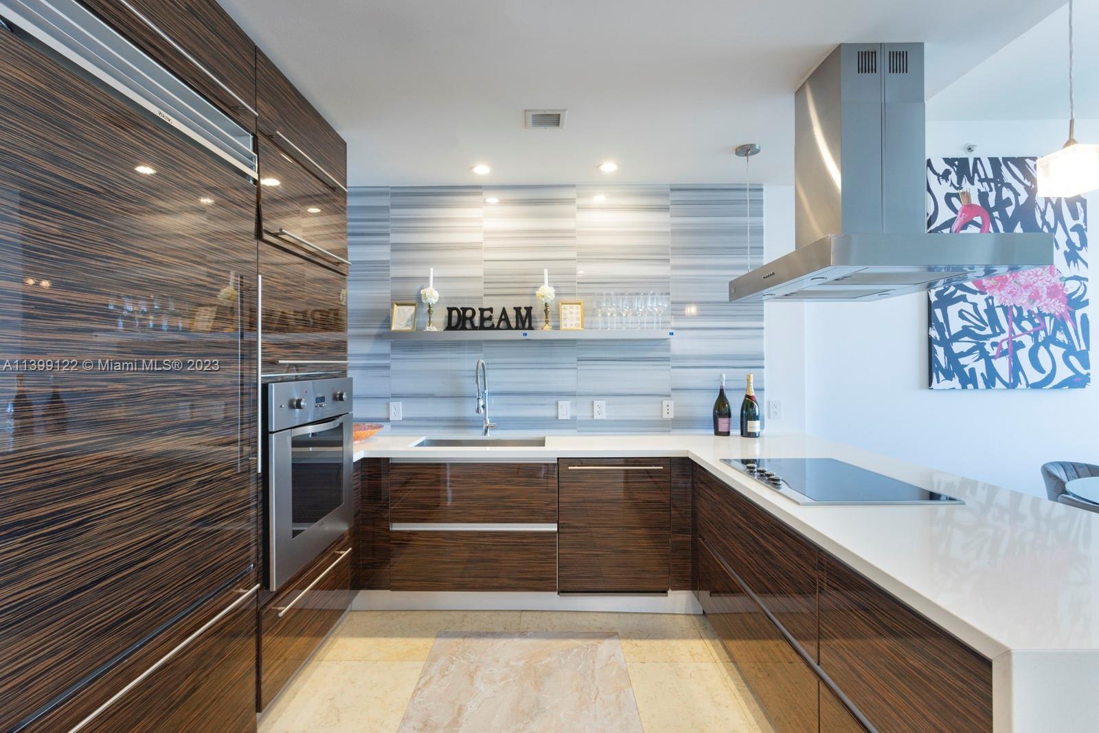 MARQUIS CONDO - Residential