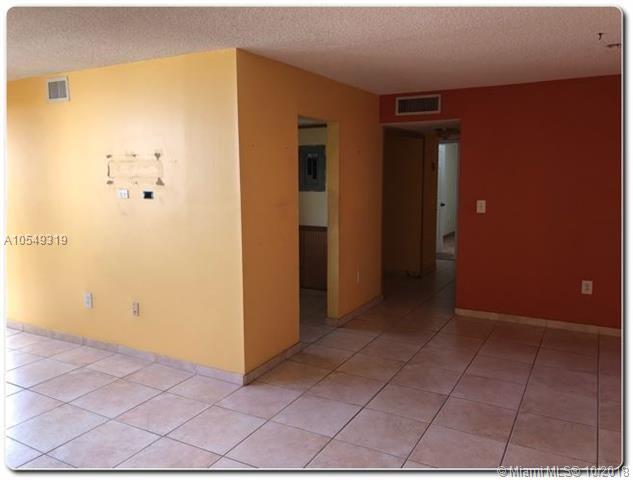 VERSAILLE GARDENS I CONDO - Residential