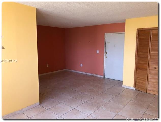 VERSAILLE GARDENS I CONDO - Residential