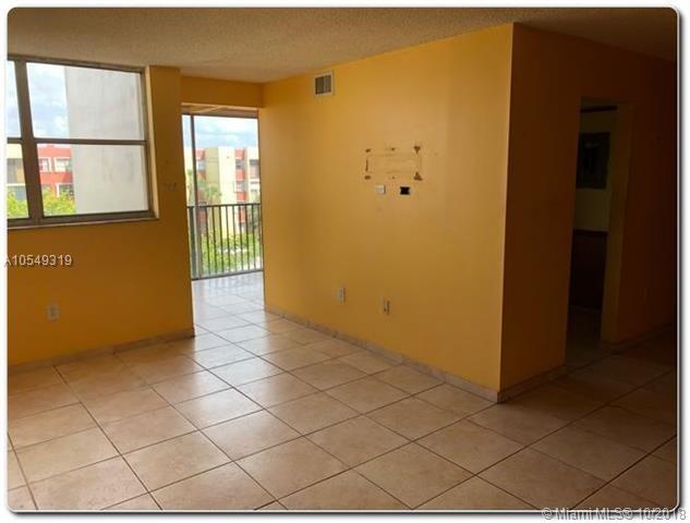 VERSAILLE GARDENS I CONDO - Residential