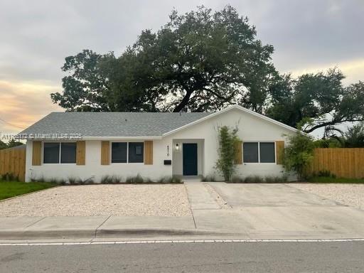 UM STUDENTS WELCOME. Beautiful 4 bedroom 2 bathroom completely renovated. Great landlords who are very attentive and helpful. Please call the listing agent for more information. Move in date :July 5, 2025