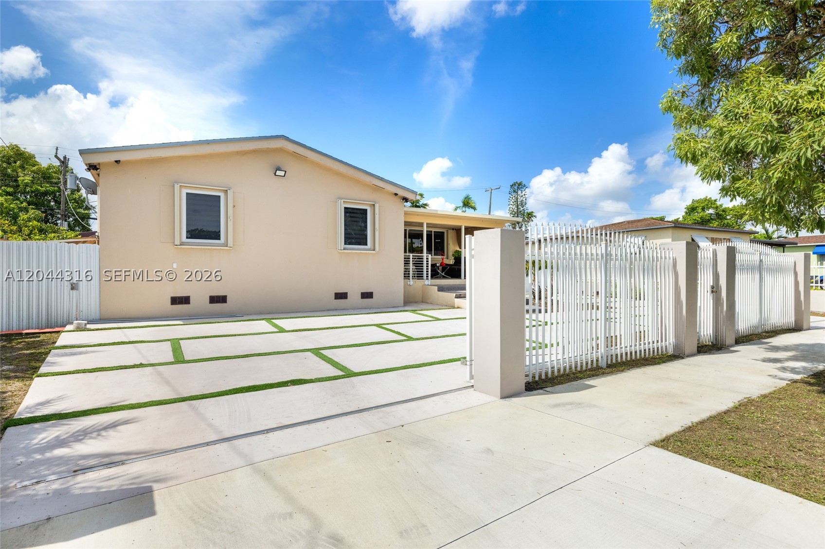 8330 SW 25th St