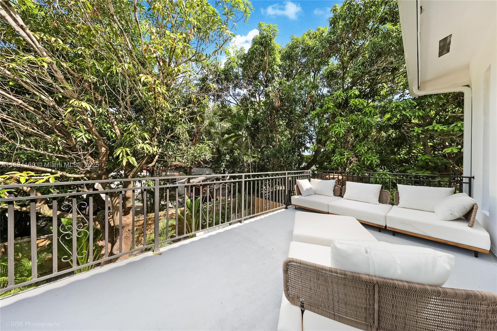 SHORE CREST - Residential