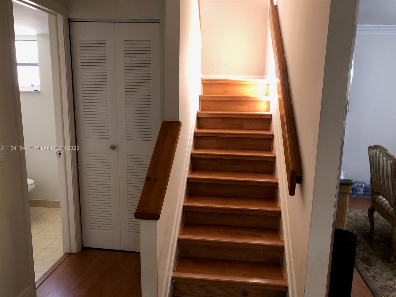 KINGS COURT WEST - Residential