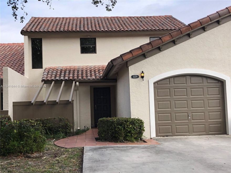 LARGEST 3/3.5 TWO-STORY TOWNHOUSE IN THE NICEST COMMUNITY OF KENDALL WITH SECURITY GUARDS & GREAT GATE ACCESS. 3 BEDROOMS, 3.5 BATHROOMS, NEW KITCHEN CABINETS, FOYER ENTRANCE, MASTER BEDROOM ON FIRST FLOOR AND THE OTHER 2 LARGE BEDROOMS ON THE SECOND FLOOR, LARGE WALK-IN CLOSET, SCREENED PATO, 2 CENTRAL A/C UNITS, CROWN MOLDINGS, SNACK COUNTER IN KITCHEN, WASHER, DRYER, 1-CAR GARAGE WITH ELECTRIC DOOR OPENER COMMUNITY WITH 2 POOLS (ONE HEATED), 4 TENNIS COURT, 2 INDOOR RACKET-BALL COURTS & BASKETBALL COURT, CLUBHOUSE, EXERCISE ROOM AND SECURITY GATES AND GUARDS. FLOOR PLAN ATTACHED. CAN NOT BE RENTED THE FIRST TWO YEARS AFTER PURCHASE, CHECK COMPS OVER $620,000