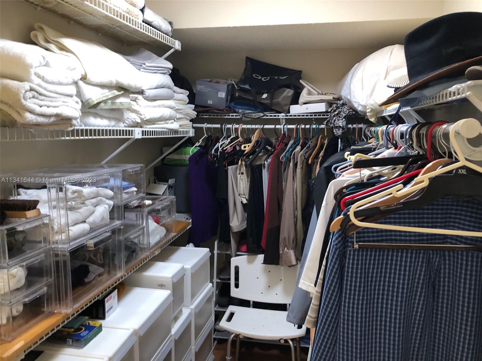 KINGS COURT WEST - Residential