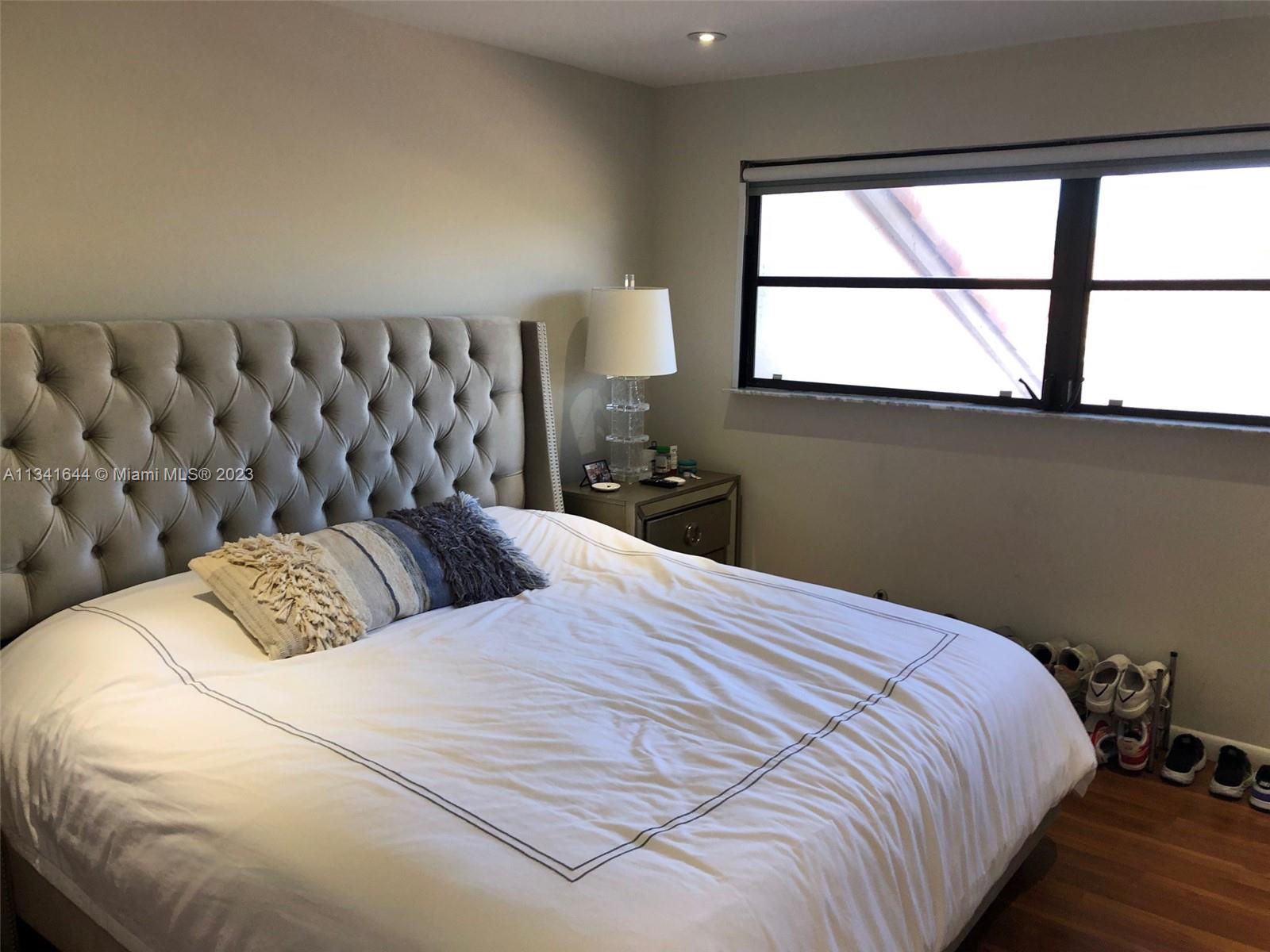 KINGS COURT WEST - Residential