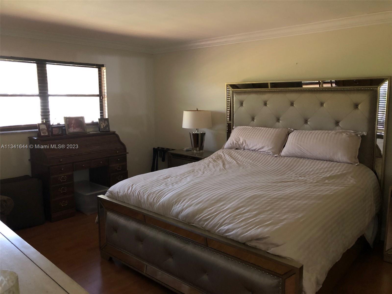 KINGS COURT WEST - Residential