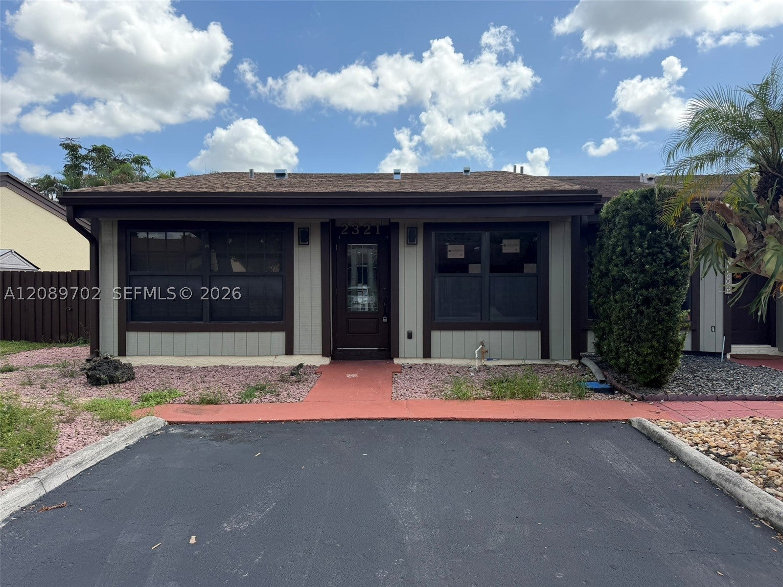2321 Poinsetta Ct