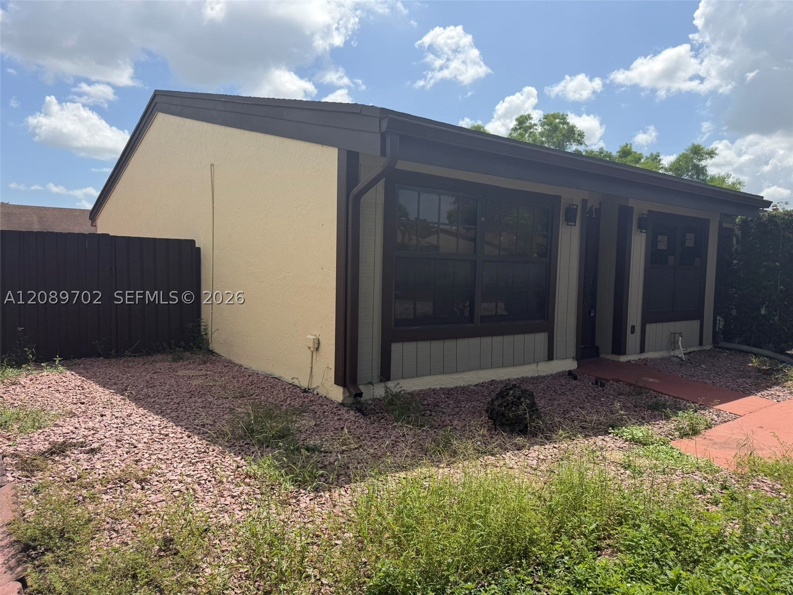 2321 Poinsetta Ct