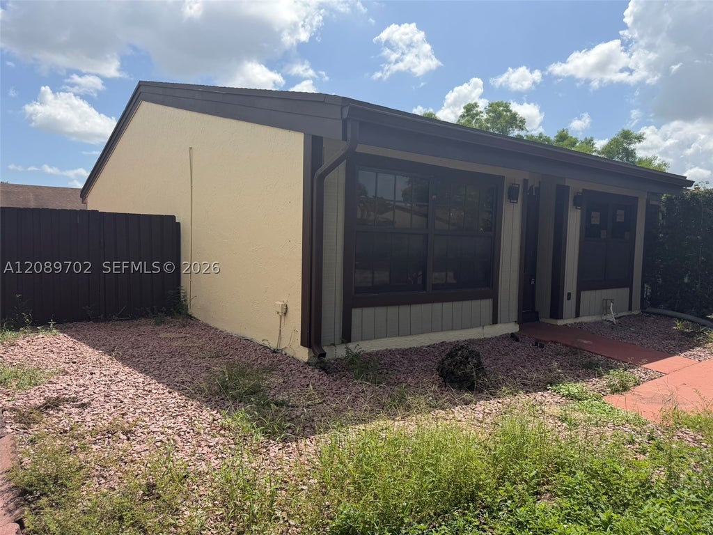 Photo of 2321 Poinsetta Ct, Pembroke Pines, FL 33026 (MLS # A12089702)