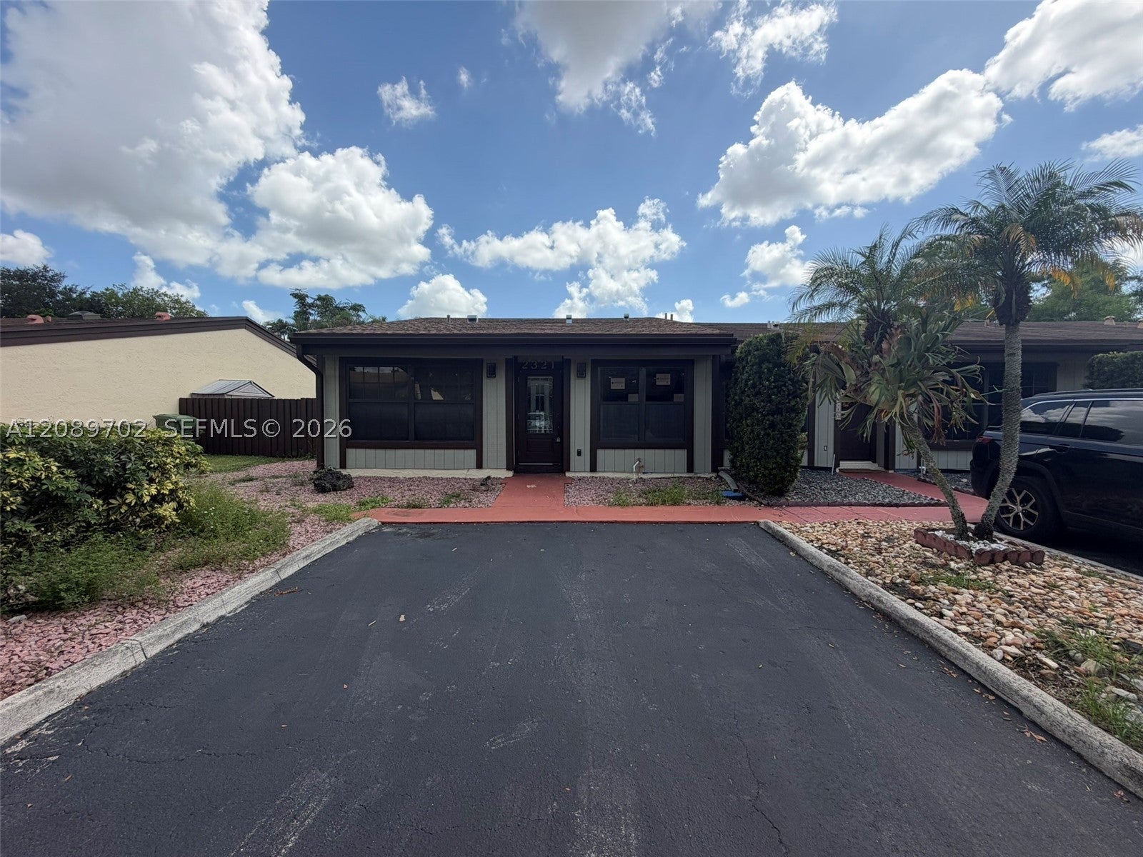 2321 Poinsetta Ct