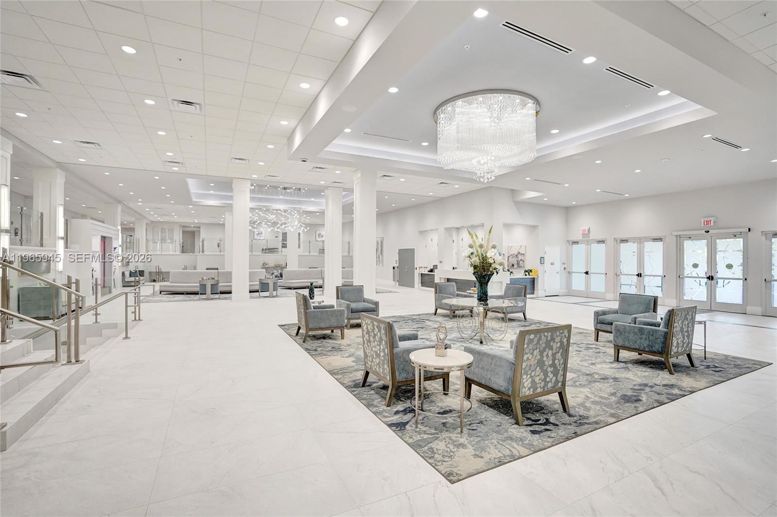 HUNTINGTON POINTE - Residential