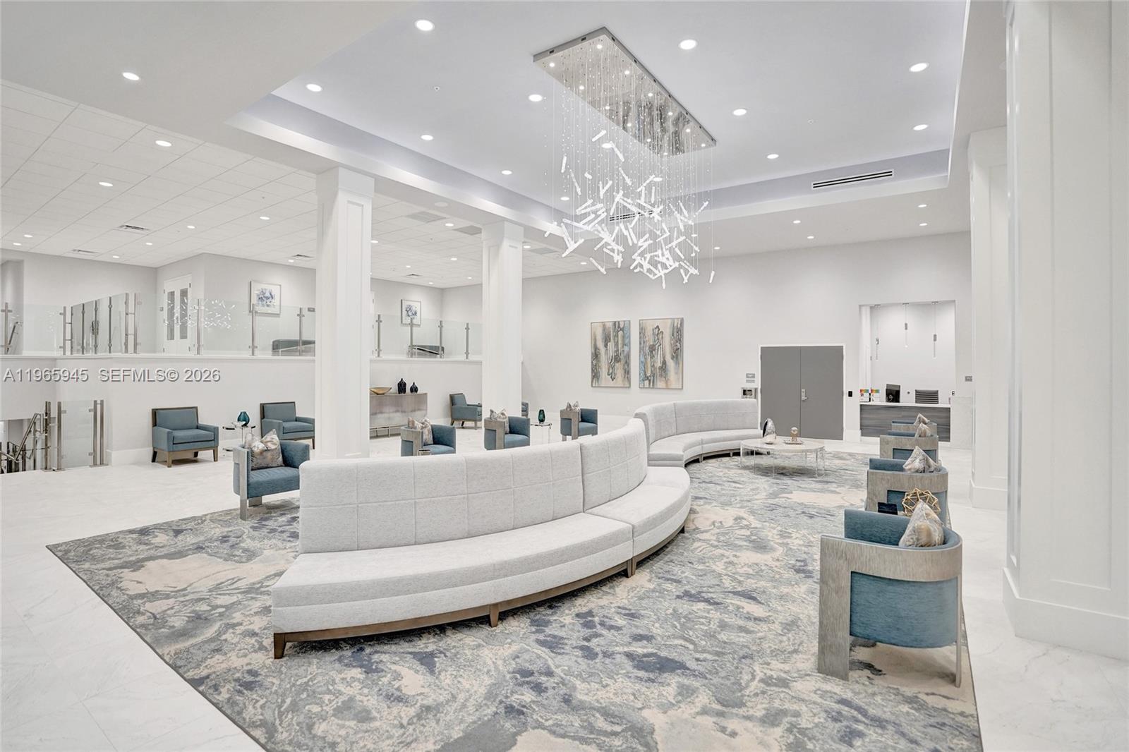 HUNTINGTON POINTE - Residential