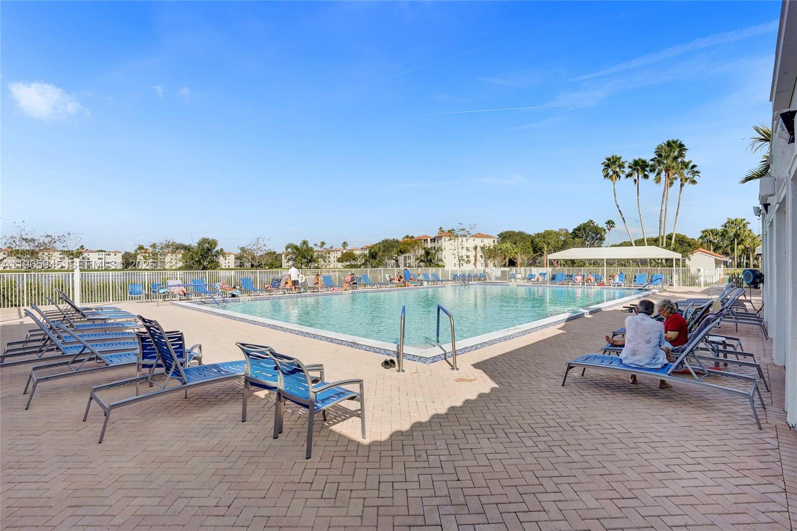 HUNTINGTON POINTE - Residential