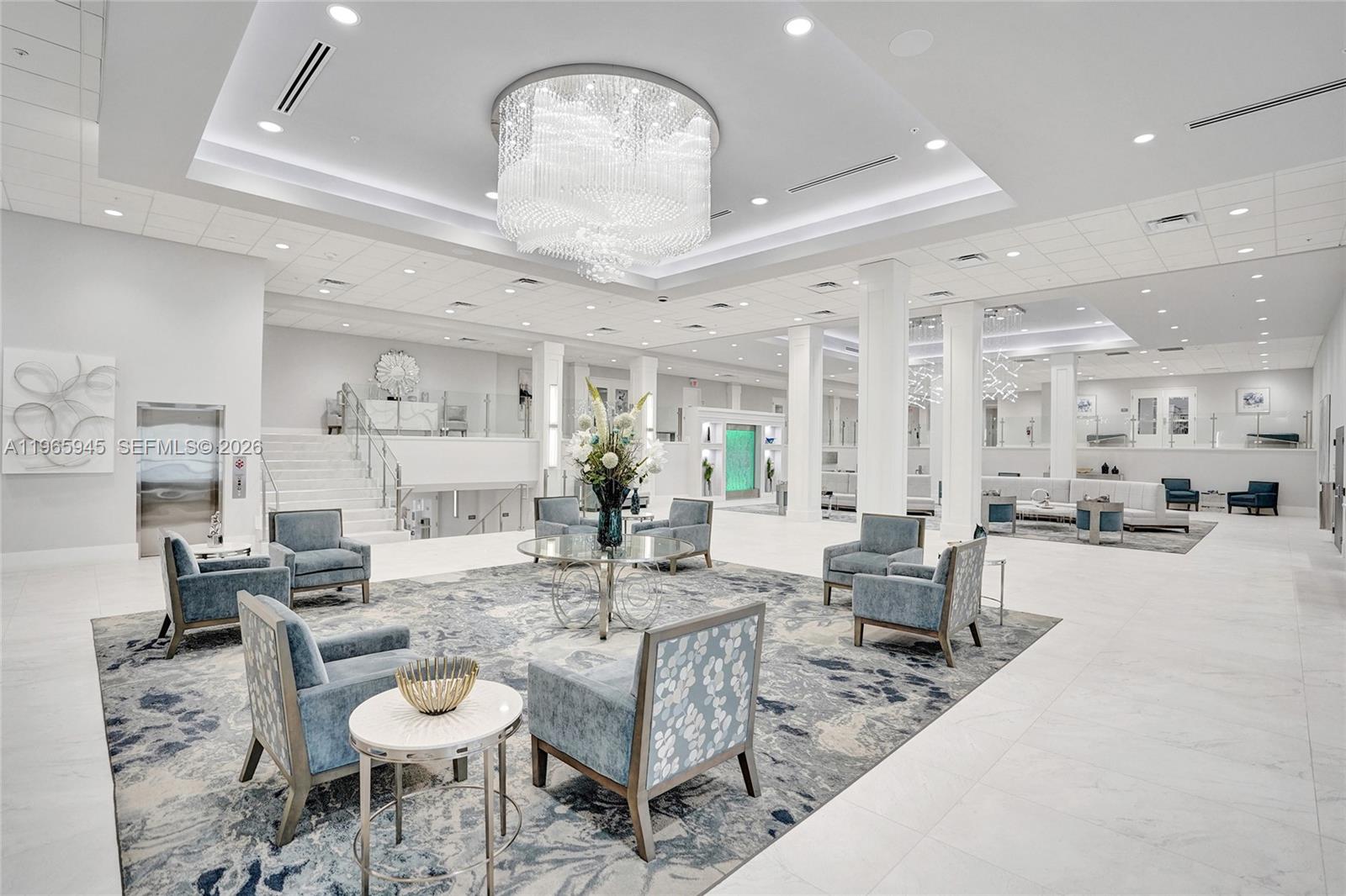 HUNTINGTON POINTE - Residential