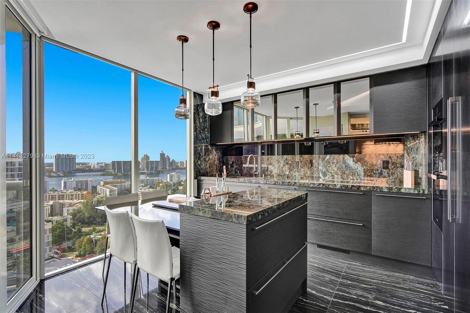 THE PINNACLE CONDO - Residential