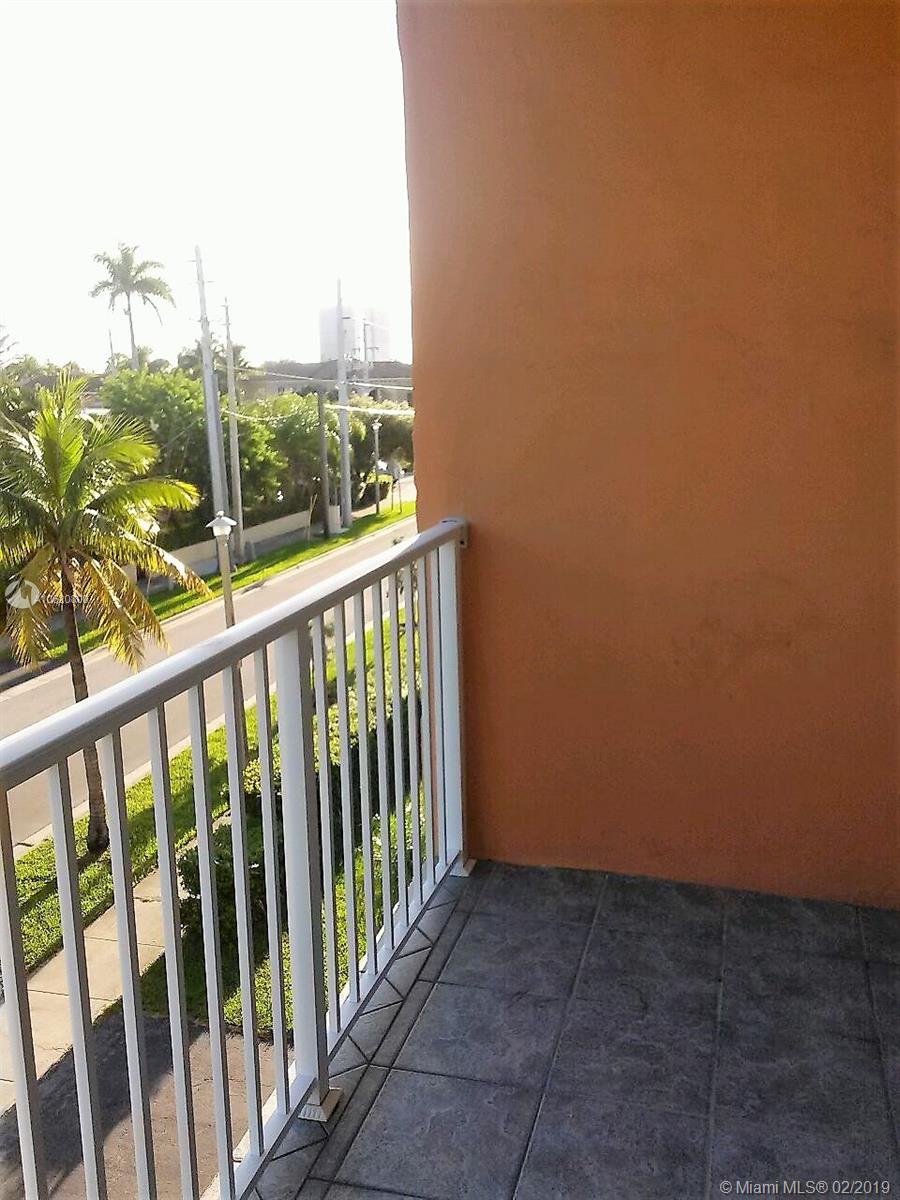 LA CANADIENNE CONDO - Residential