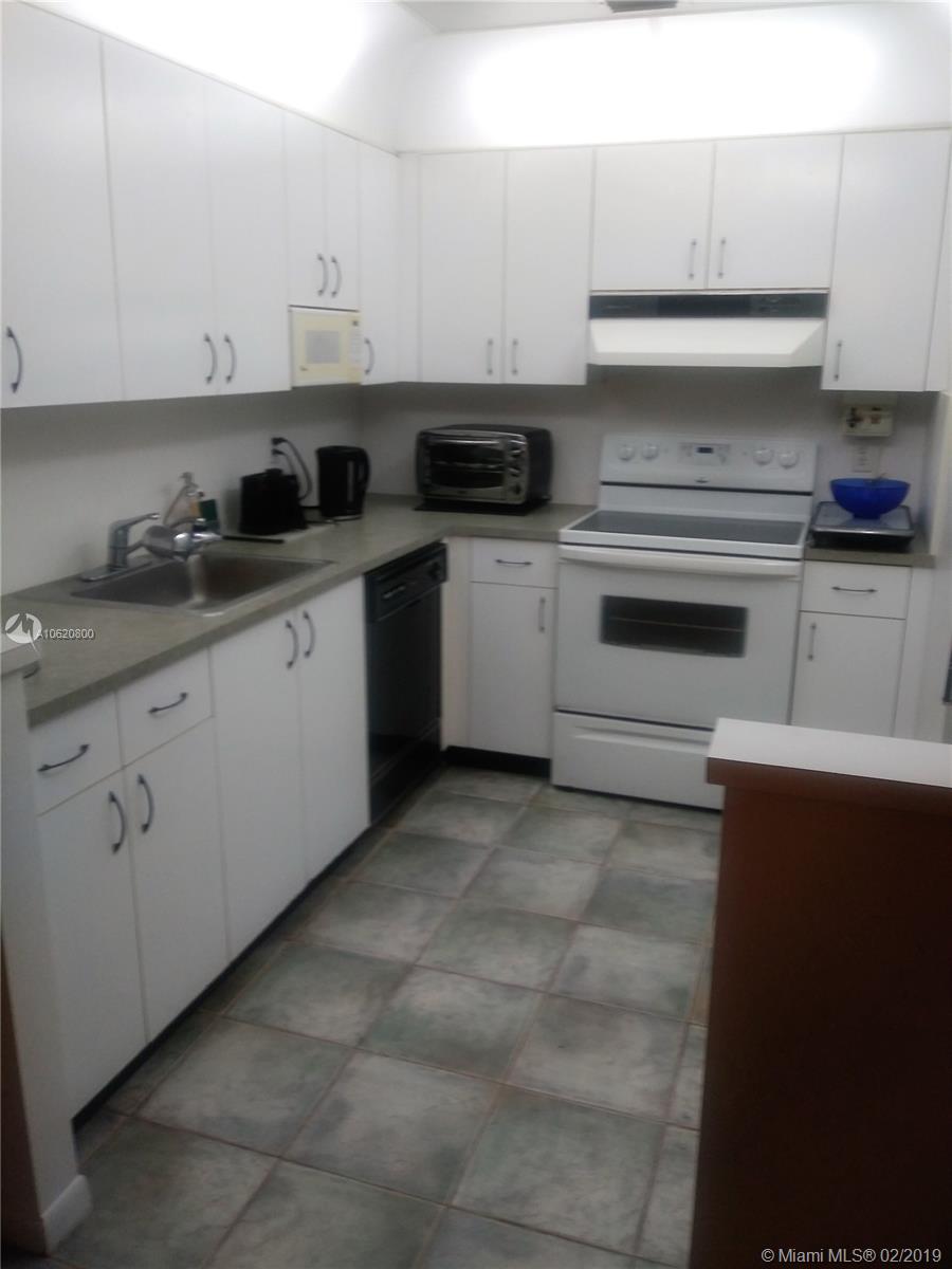 LA CANADIENNE CONDO - Residential