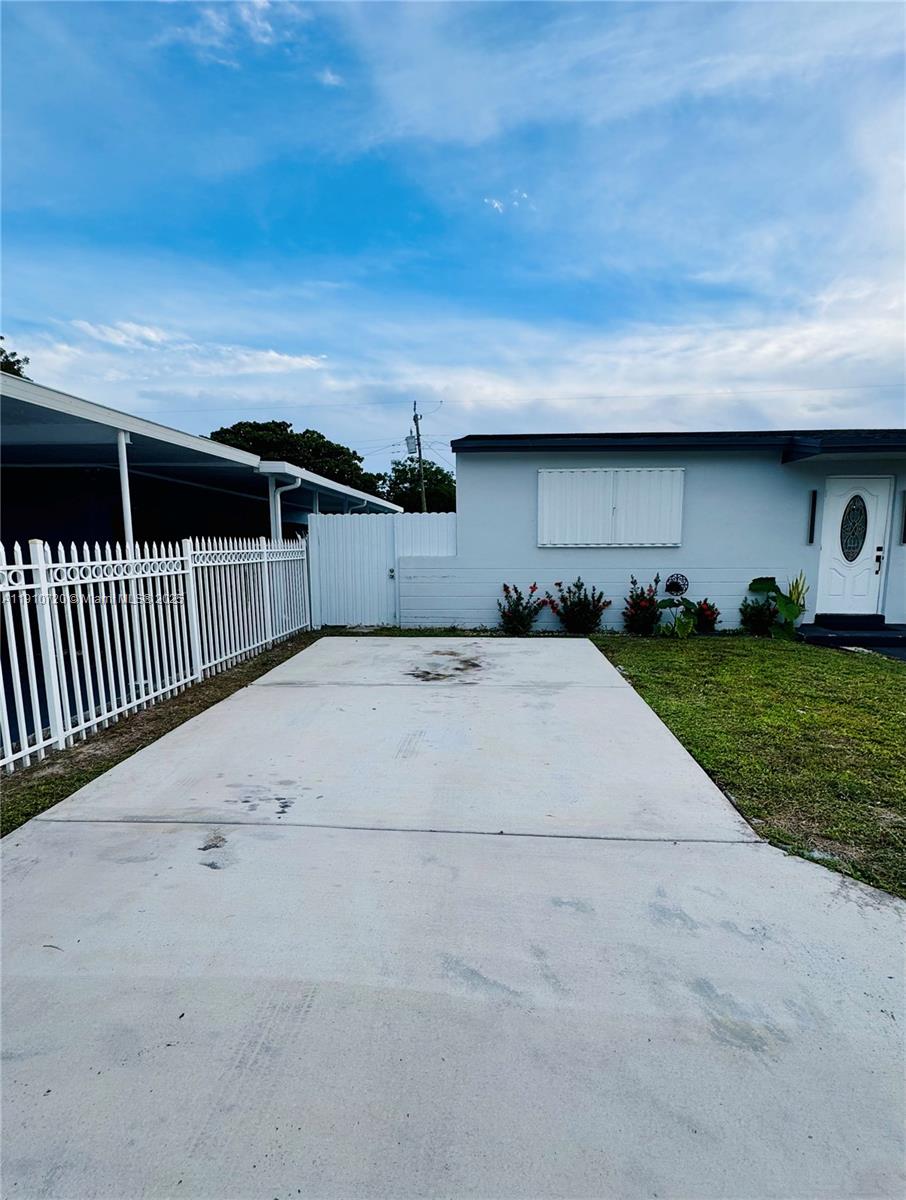 BONNIE BRIAR ESTATES - Residential Lease