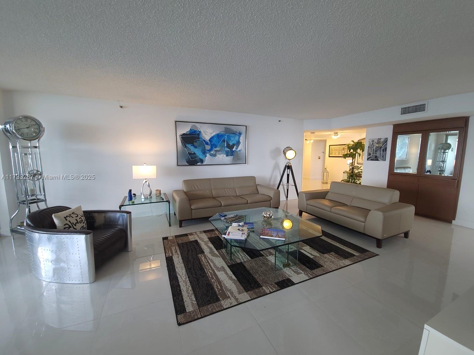 CORNICHE CONDO - Residential Lease