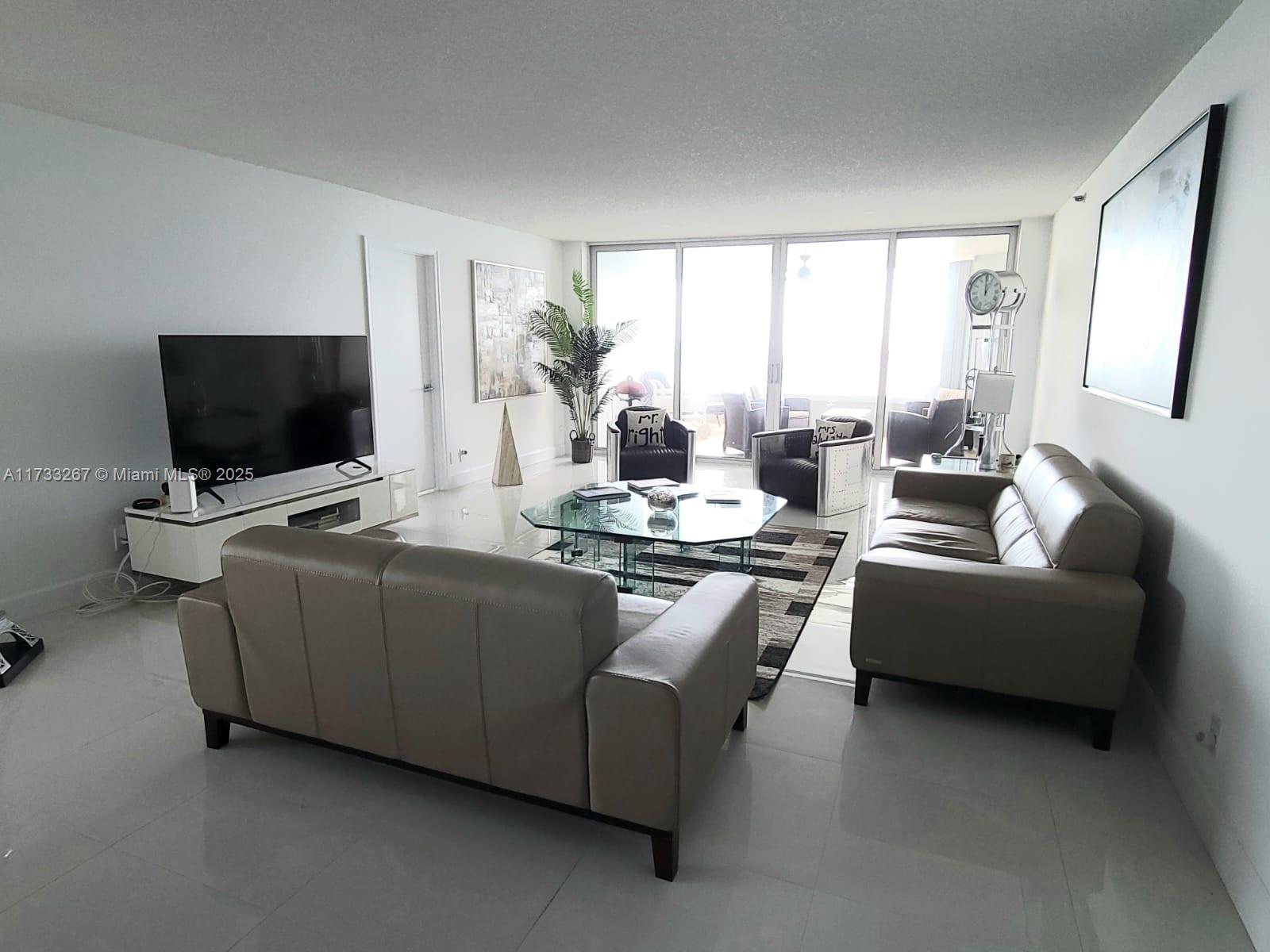 CORNICHE CONDO - Residential Lease