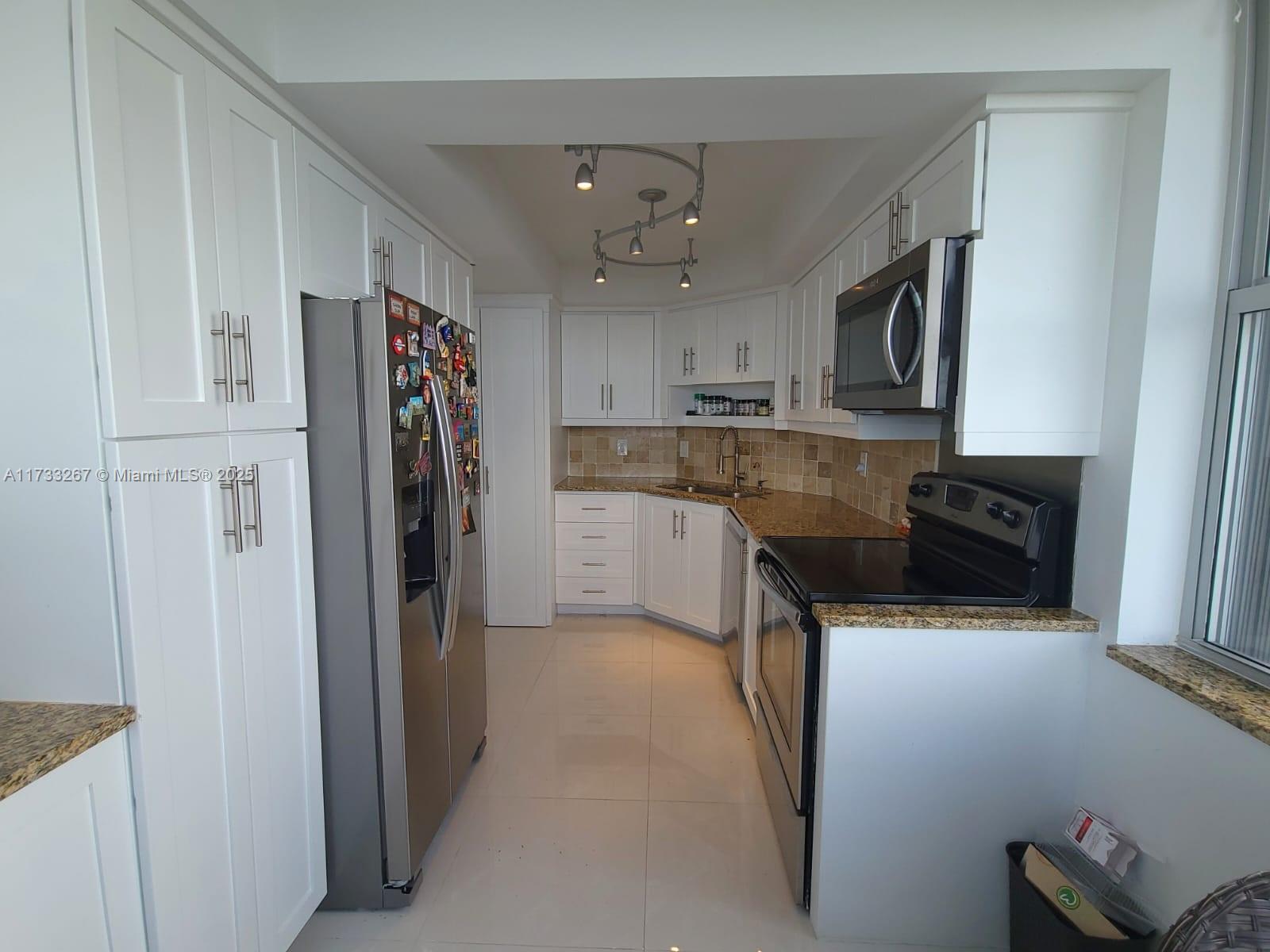 CORNICHE CONDO - Residential Lease