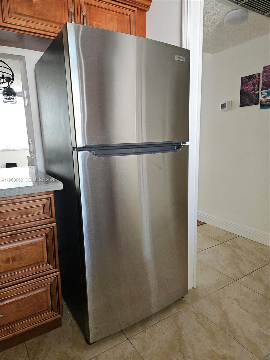 LIVE OAK CONDO ELEVEN - Residential Lease