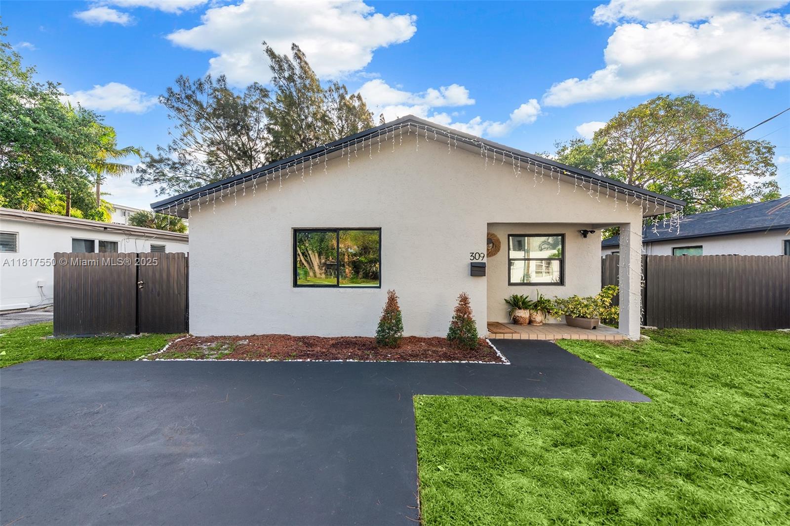 HALLANDALE PARK NO 3 - Residential