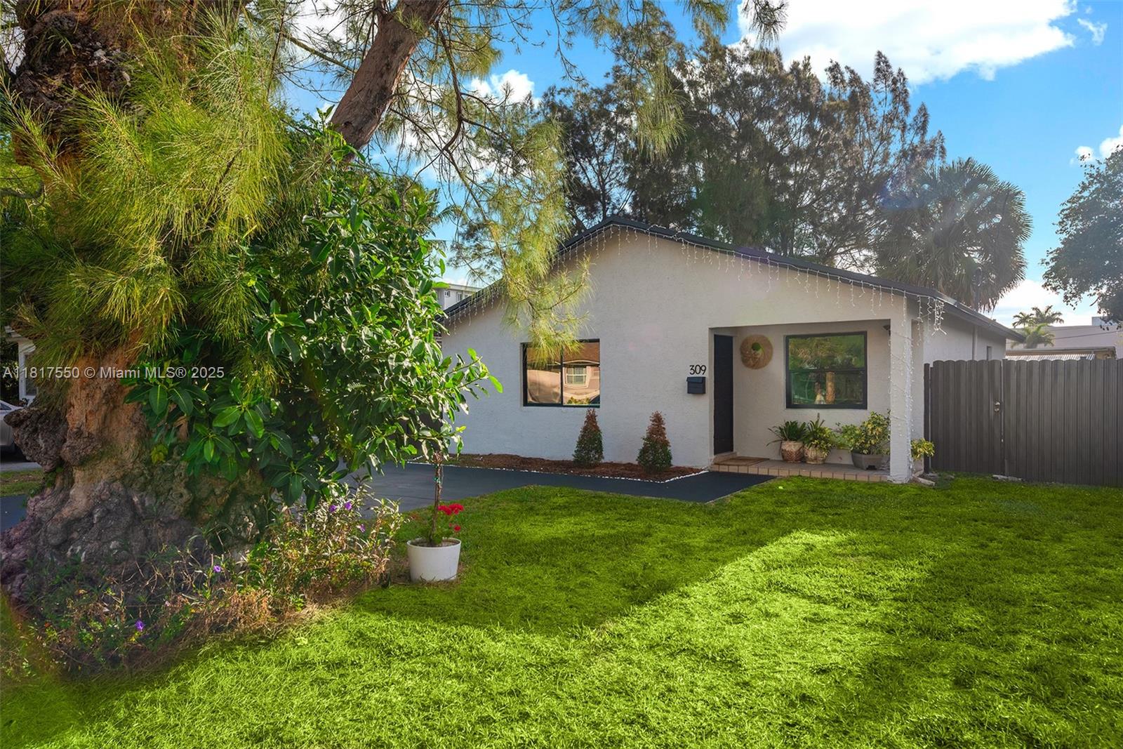 HALLANDALE PARK NO 3 - Residential