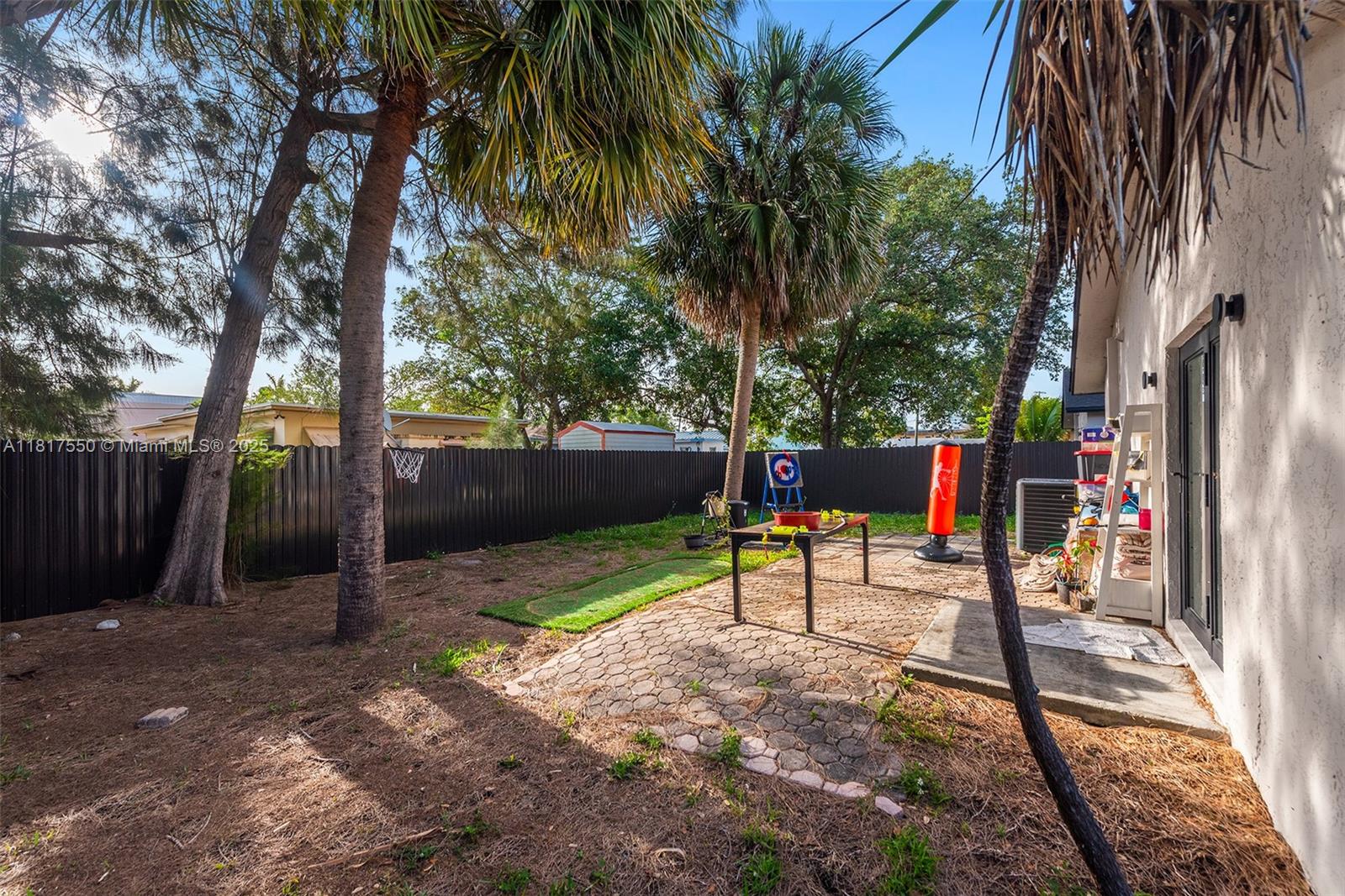 HALLANDALE PARK NO 3 - Residential