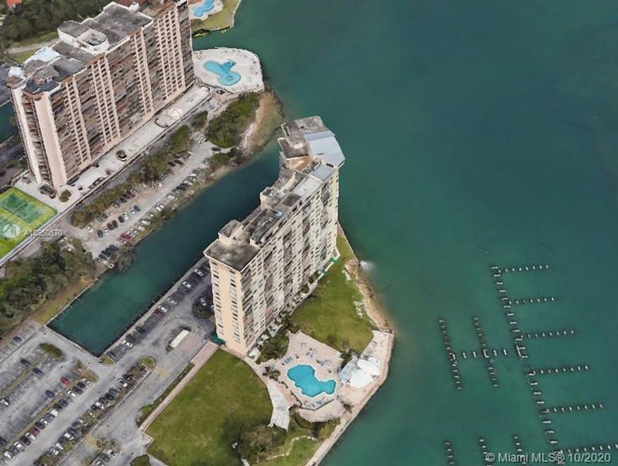 Beautiful apartment  water view.