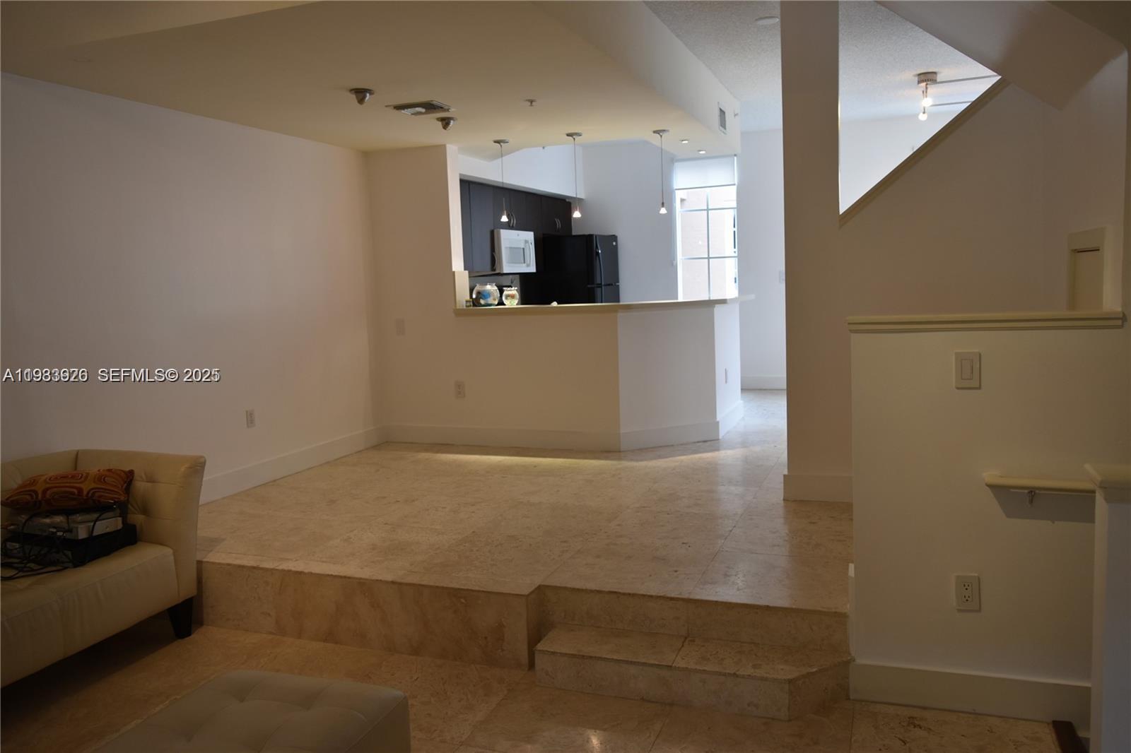 2961 NE 185th St 1613