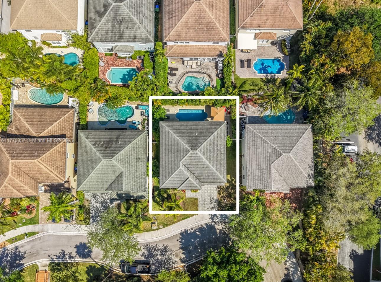 RIVER OAKS - Residential