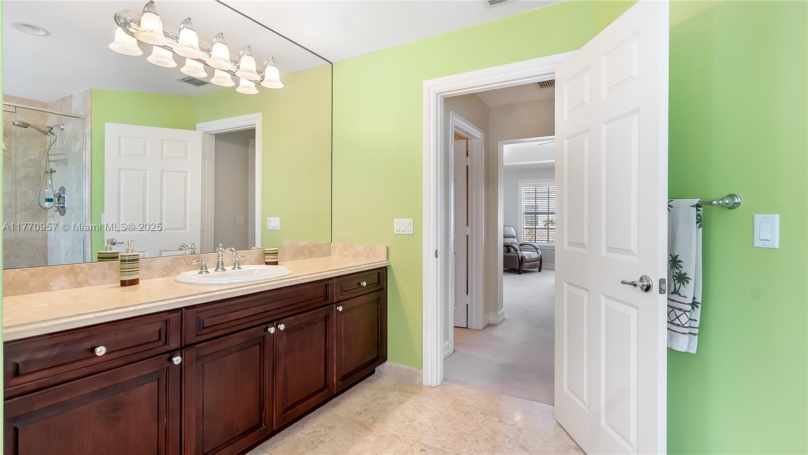 RIVER OAKS - Residential
