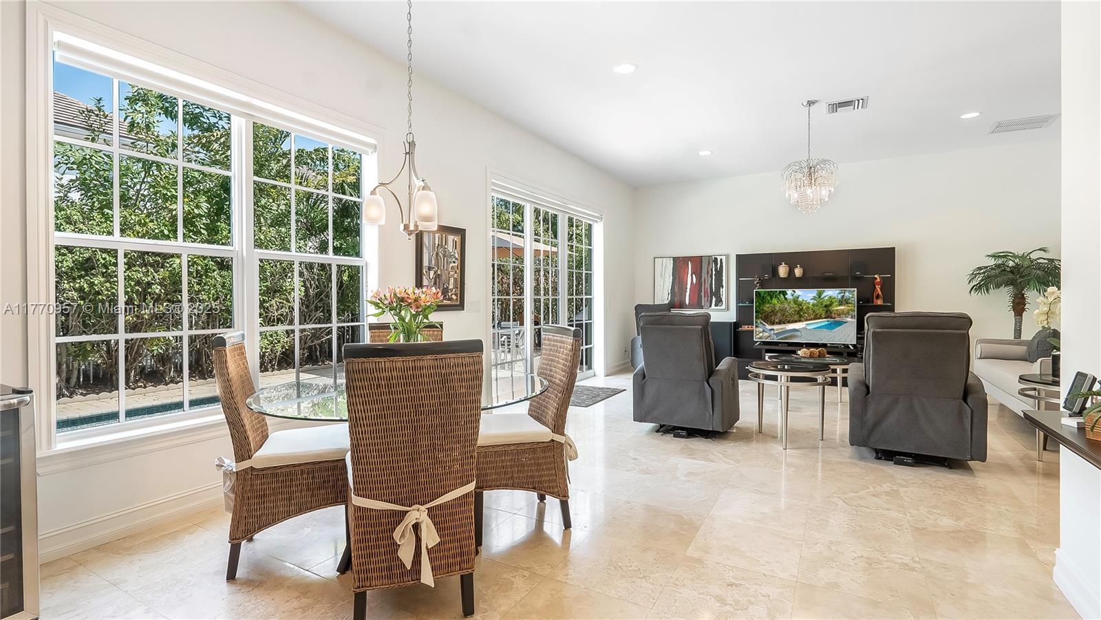 RIVER OAKS - Residential