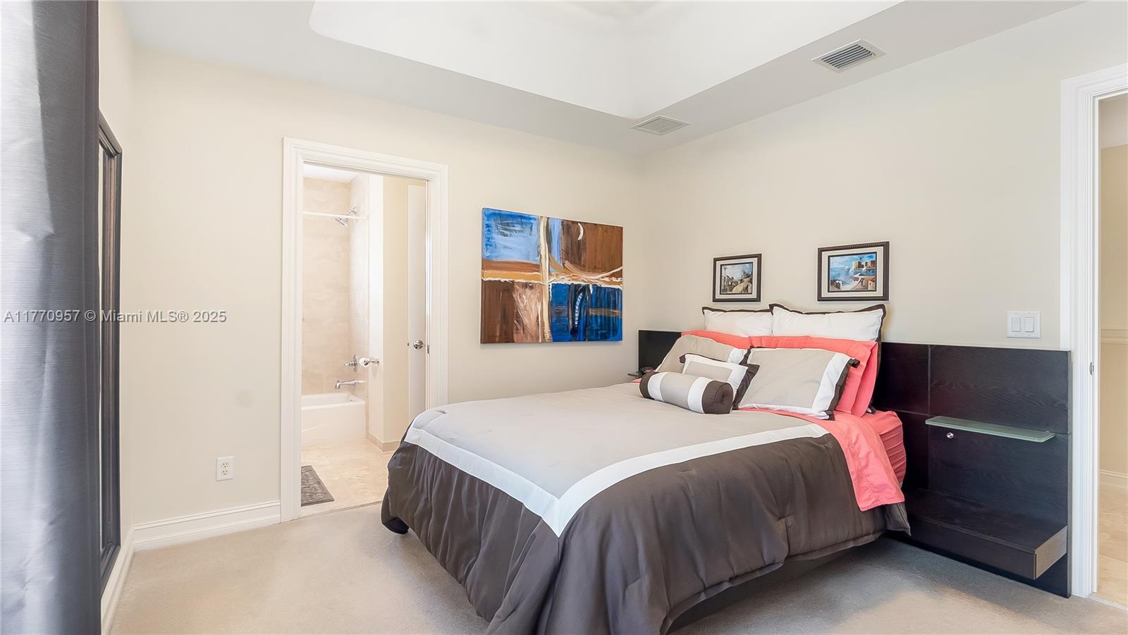 RIVER OAKS - Residential