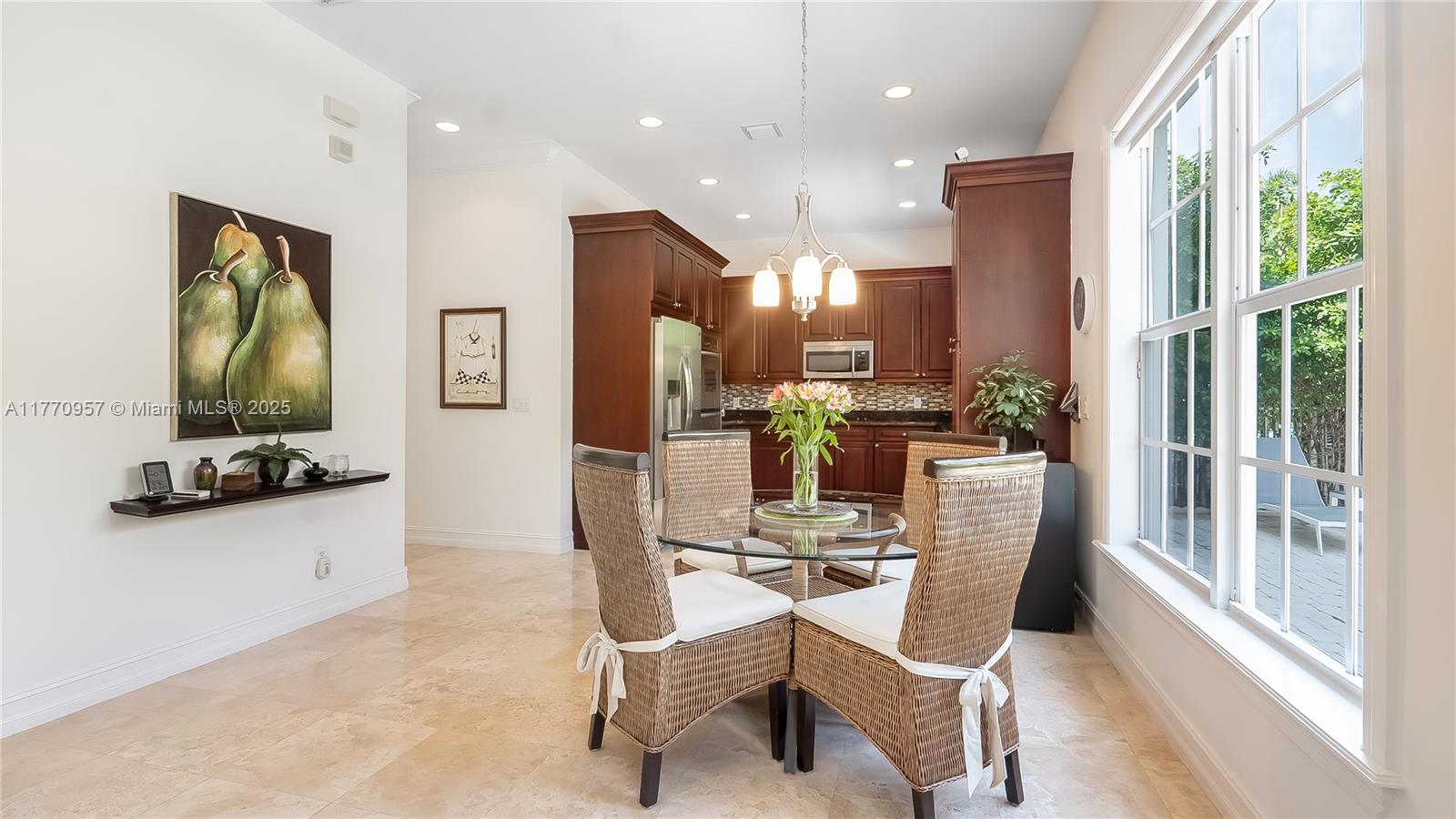 RIVER OAKS - Residential