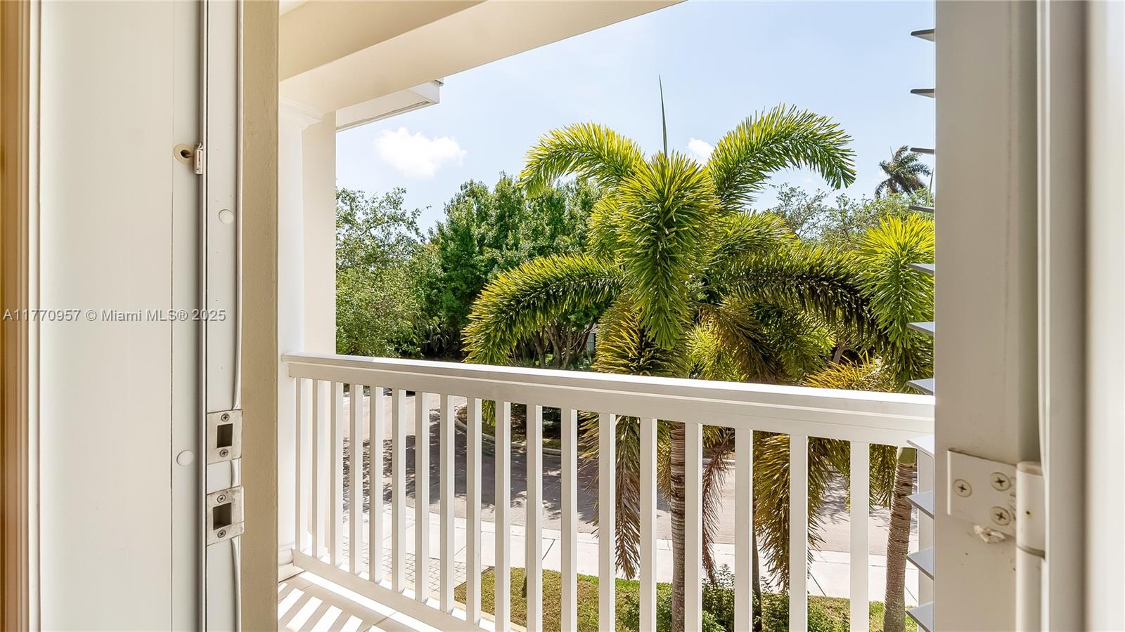 RIVER OAKS - Residential