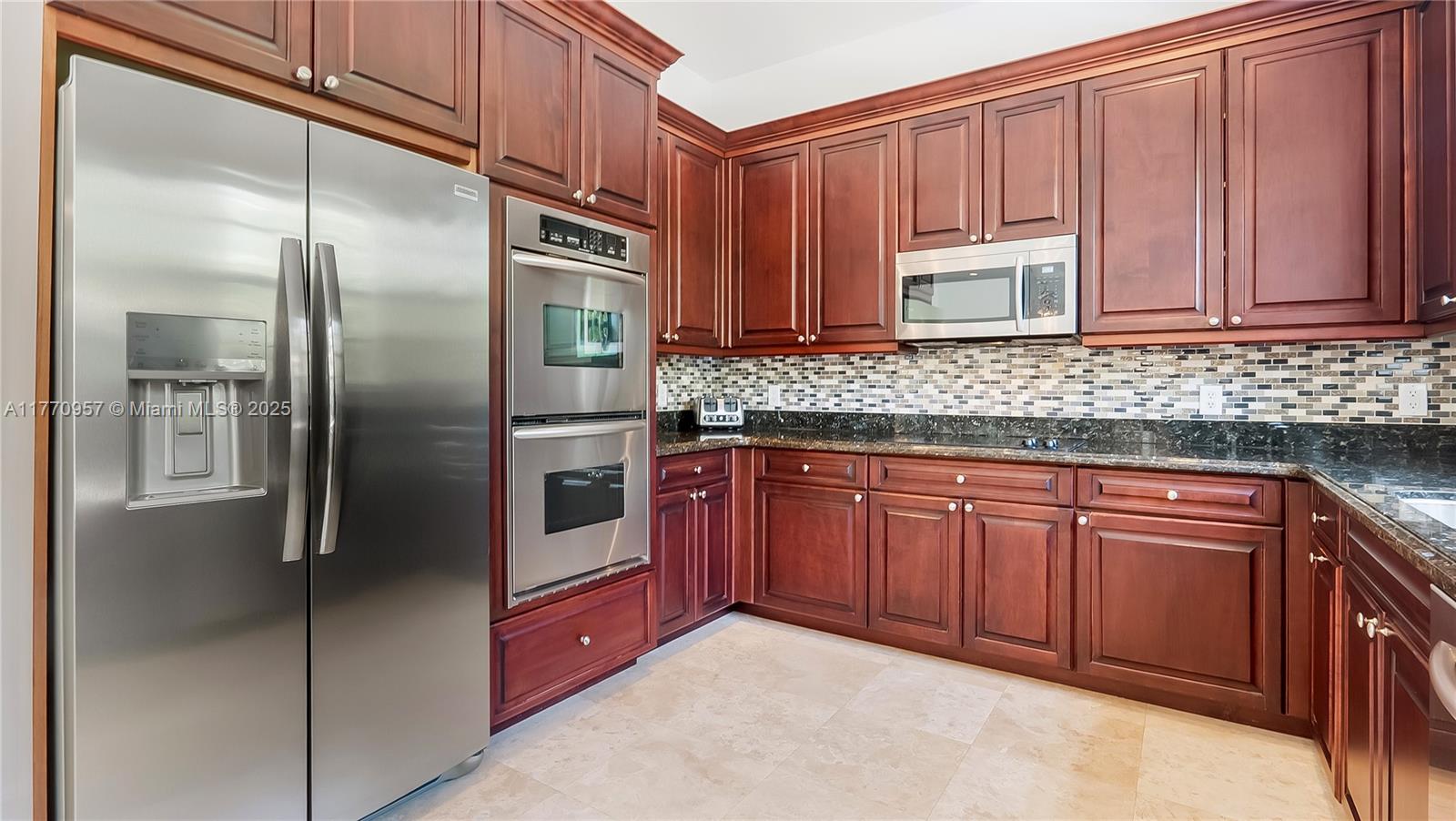 RIVER OAKS - Residential