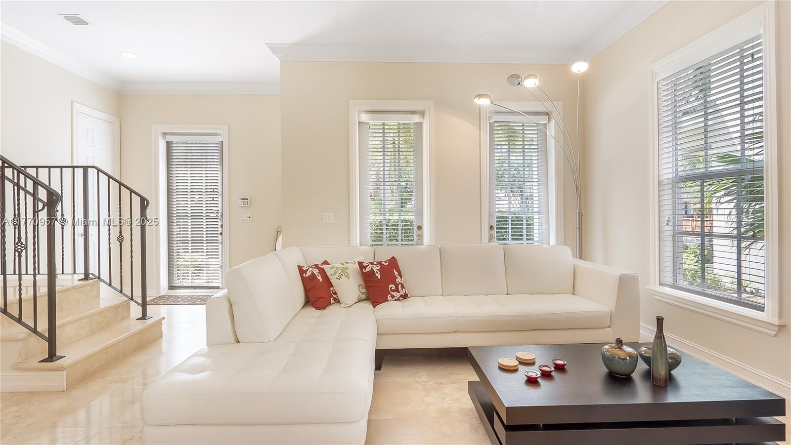 RIVER OAKS - Residential