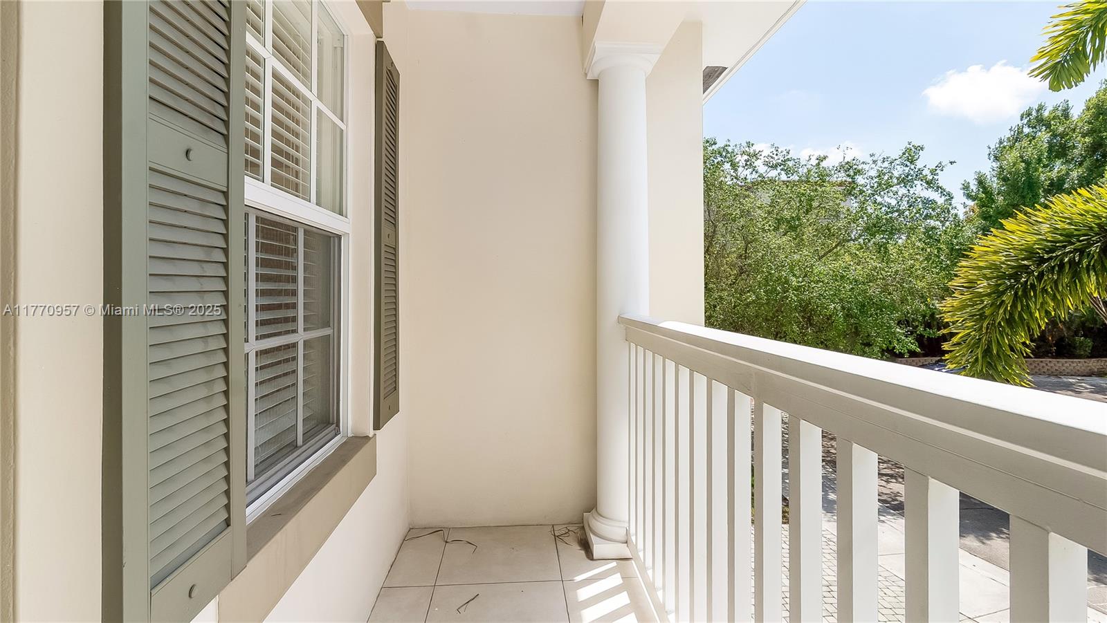 RIVER OAKS - Residential