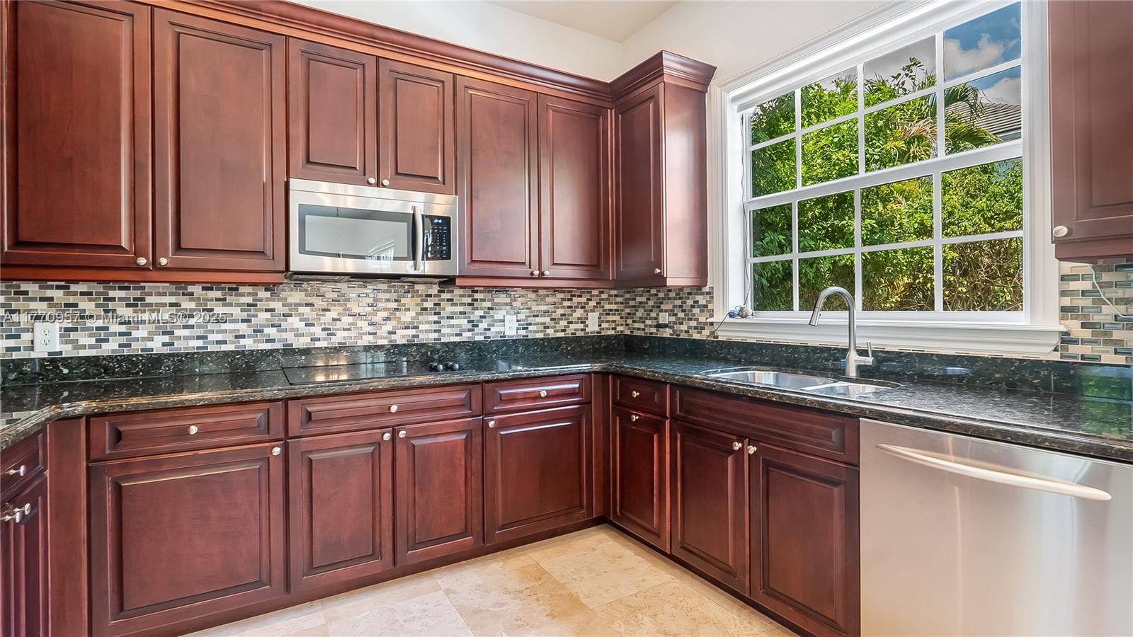 RIVER OAKS - Residential
