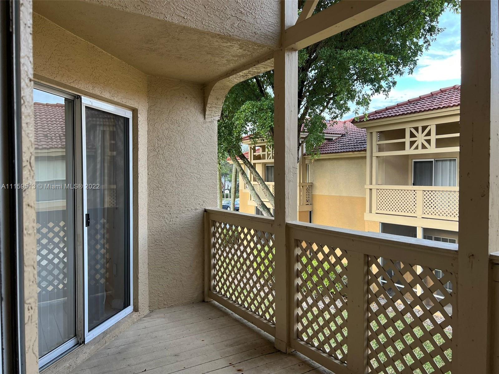 PALM LAKE CONDO - Residential Lease