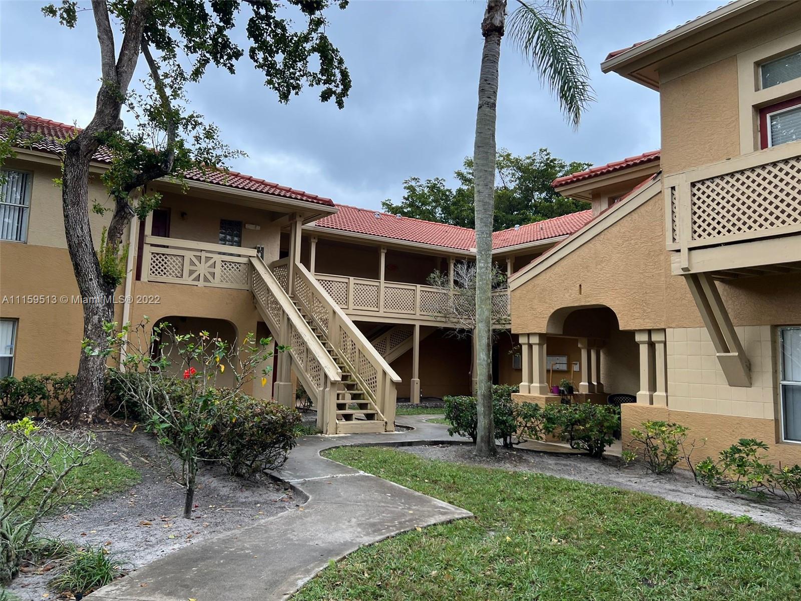 PALM LAKE CONDO - Residential Lease