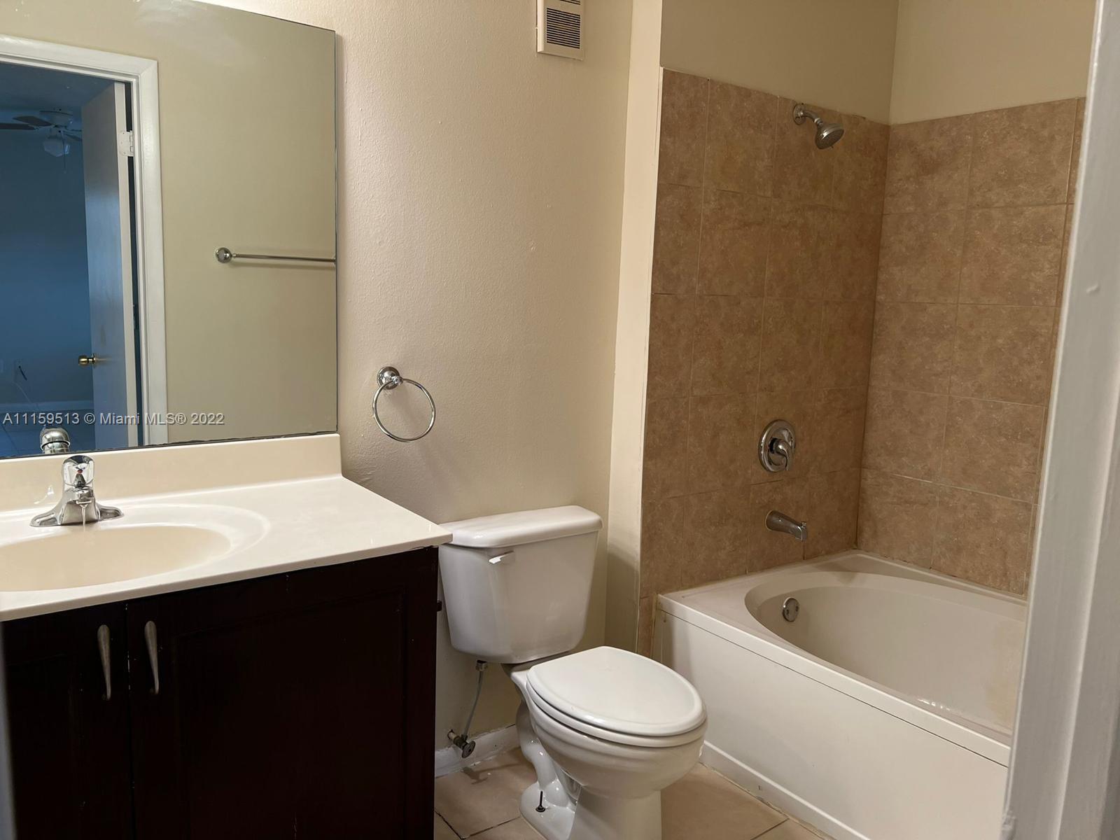 PALM LAKE CONDO - Residential Lease