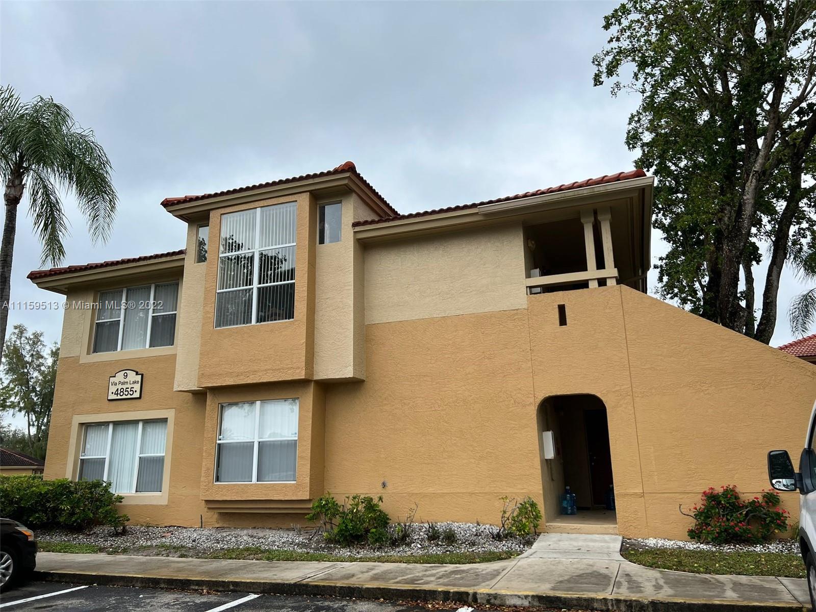 PALM LAKE CONDO - Residential Lease