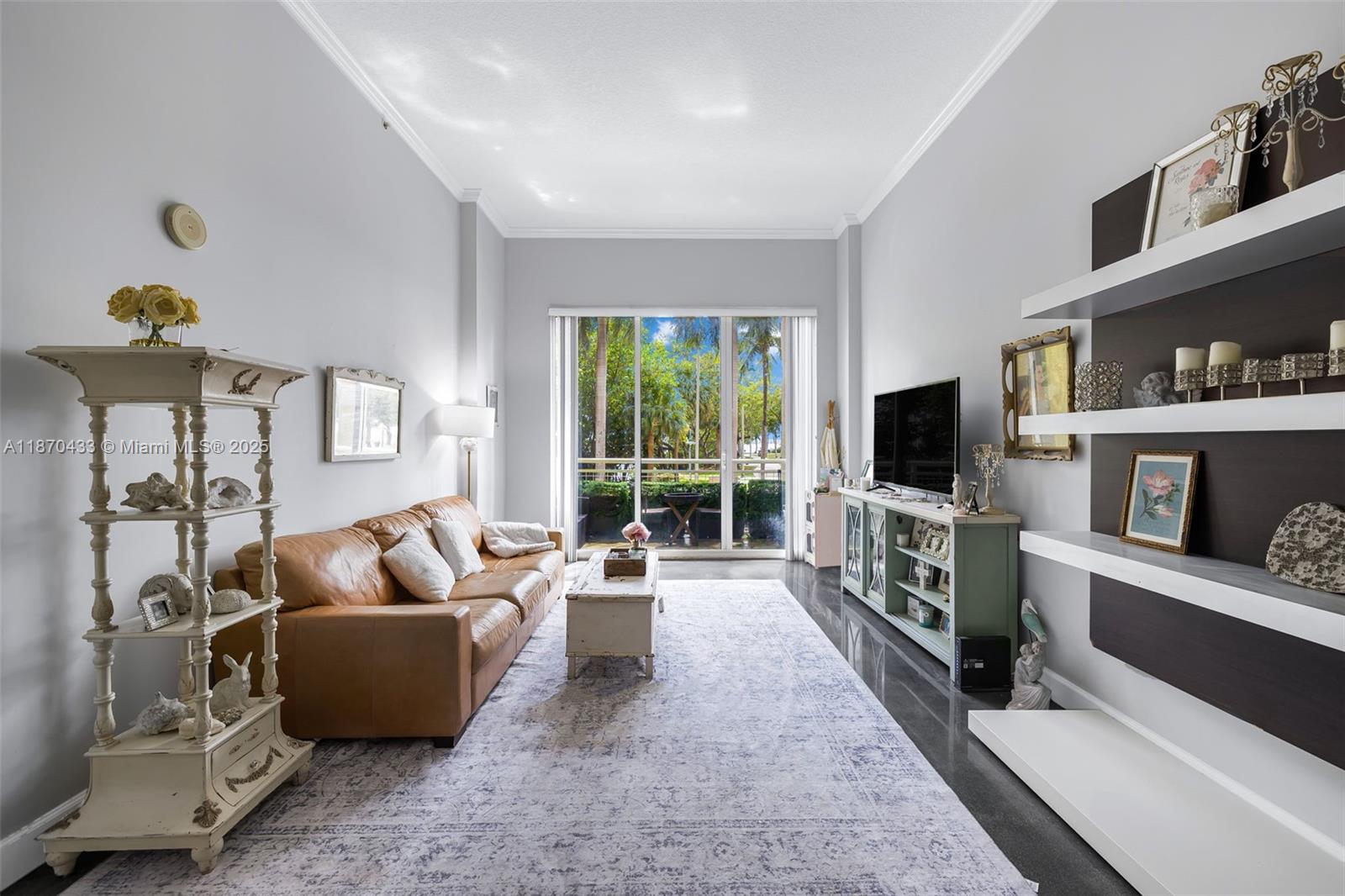 2000 N Bayshore Dr 114